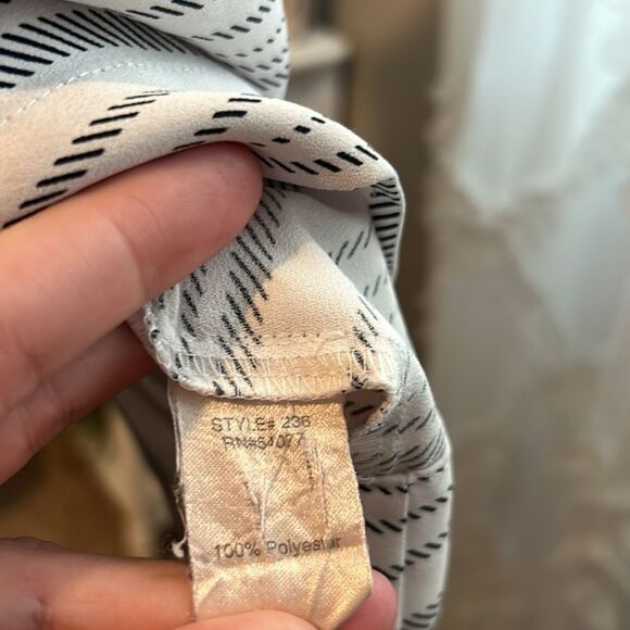 CAbi Striped Madeline Blouse Mock Neck Style 236 Cap Sleeve Size A - Picture 8 of 8